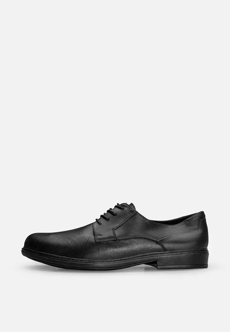 buy-easy-soft-by-world-balance-british-men-s-shoes-2023-online-zalora