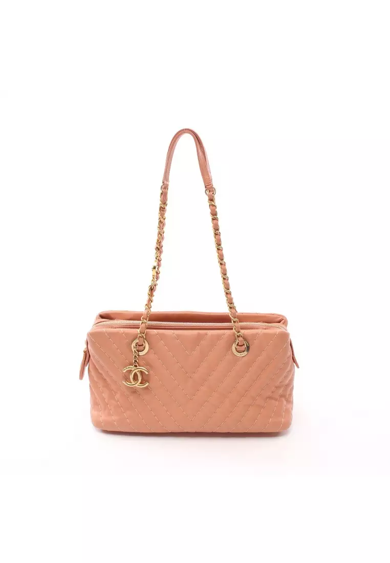 Chanel Pre-loved CHANEL Chevron V-stitch chain shoulder bag leather pink  beige gold hardware 2023, Buy Chanel Online