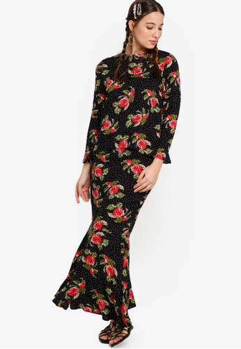 Flare Sleeves With Mermaid Skirt Kurung from Lubna in Black