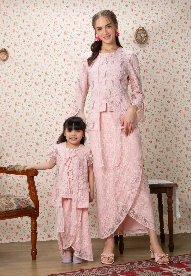 RAISHA LACE KEBAYA SET