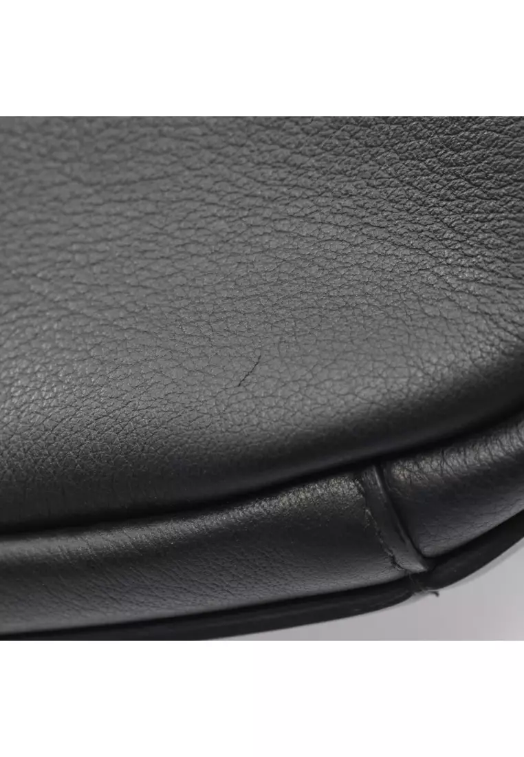 Pre-Loved BALENCIAGA EVERYDAY CAMERA BAG XS Everyday camera bag Shoulder bag leather black