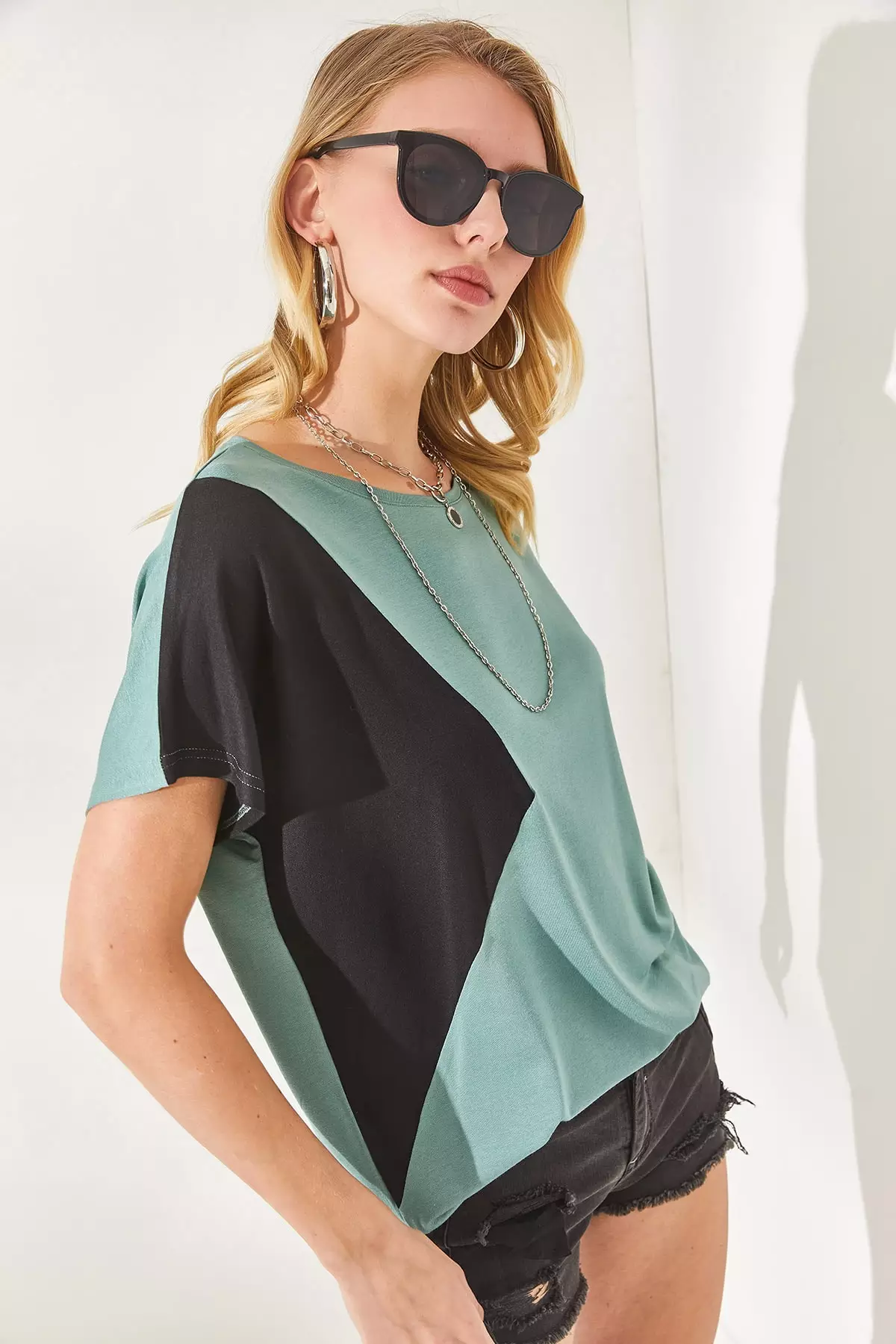 Women's Mint Green Color Blocked Bat Knitted Viscose Blouse Blz-19002283