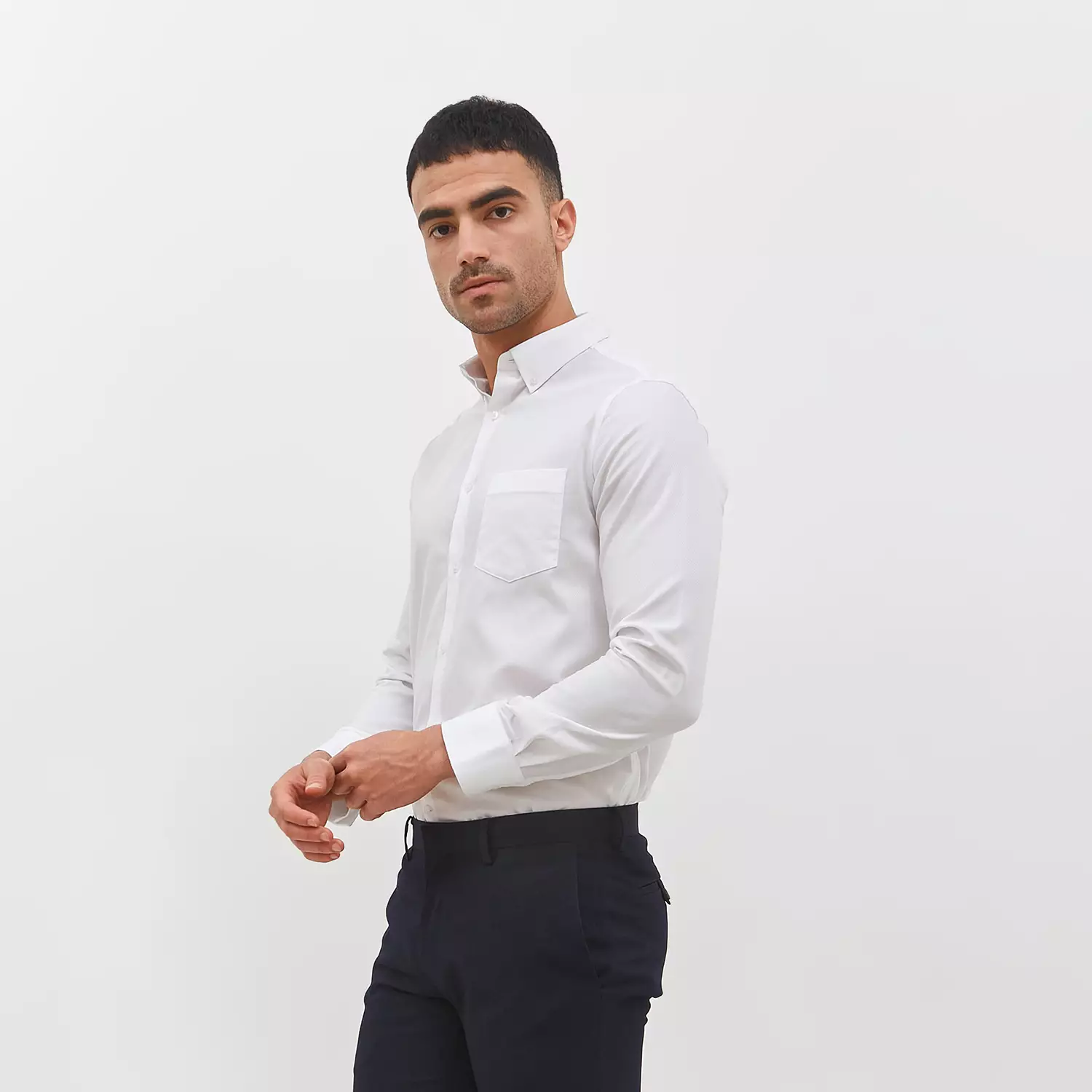 Jobb Livero Kemeja Pria Lengan Panjang Slim Fit Putih