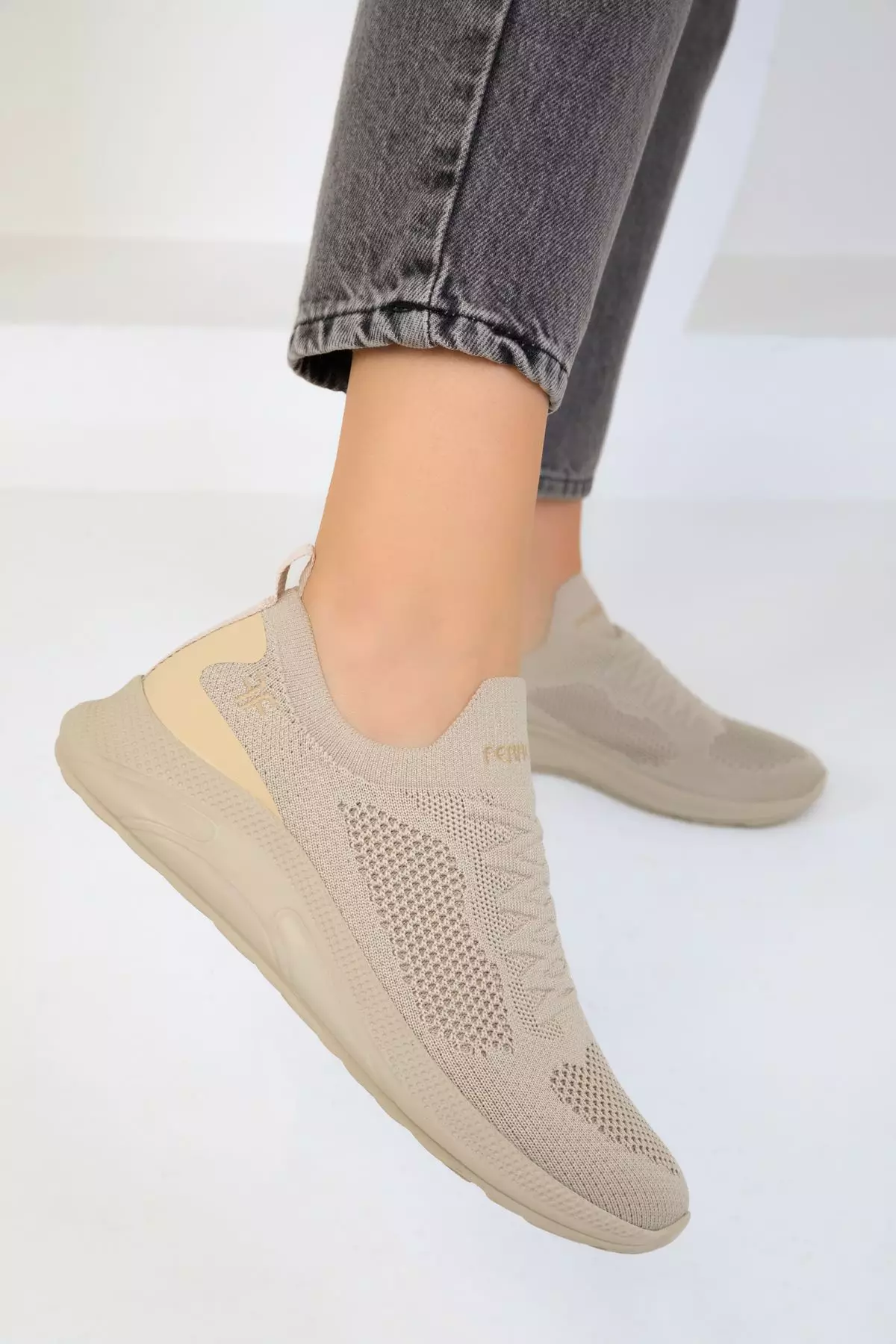 Round Toe Knit Shoes