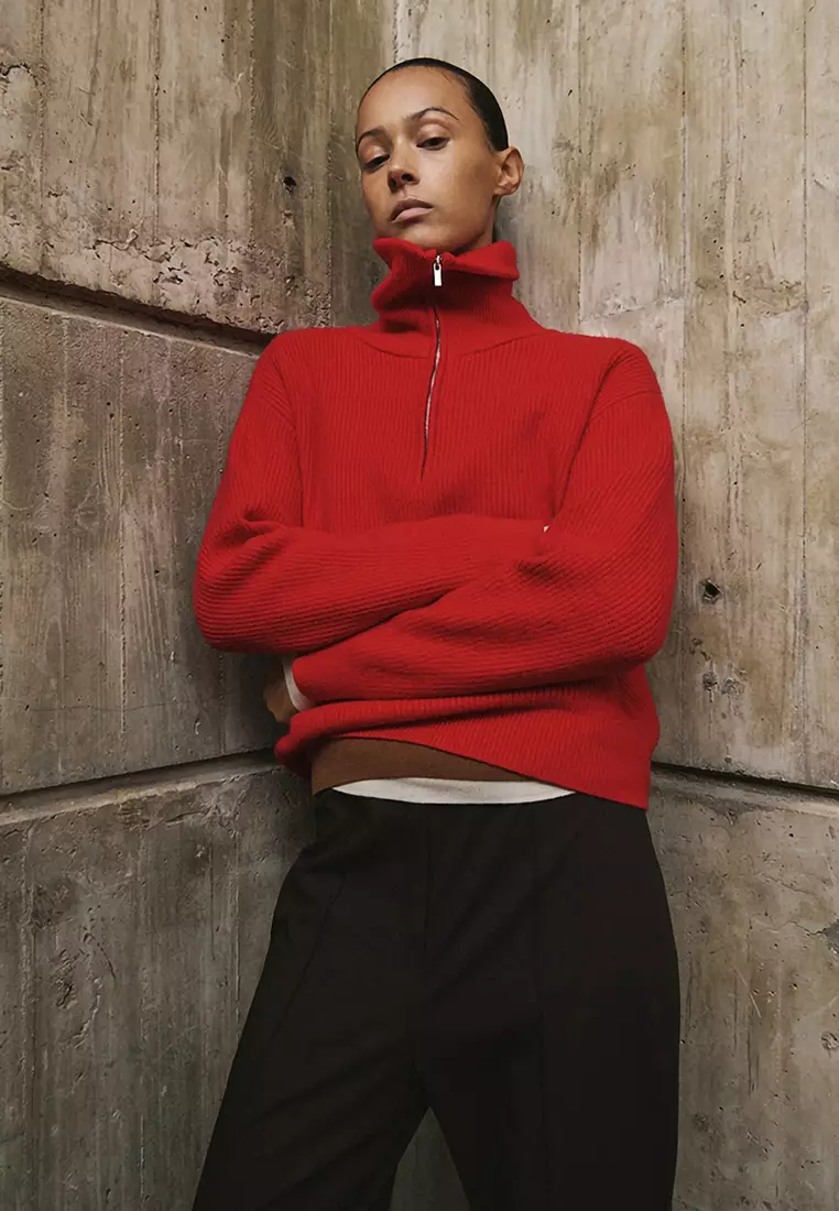 Sweater with Contrasting Zip Collar