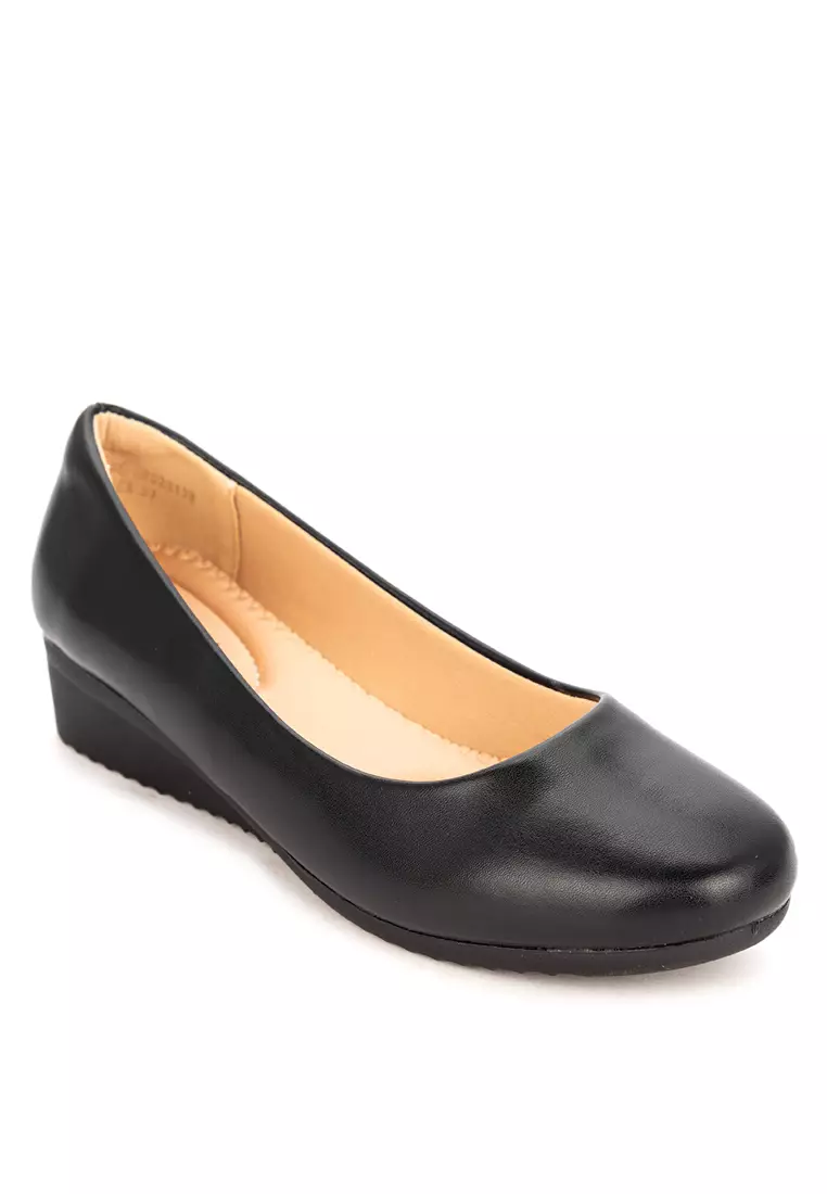 Discount on Unlisted  shoes - SKU: June 4 Pumps Flat