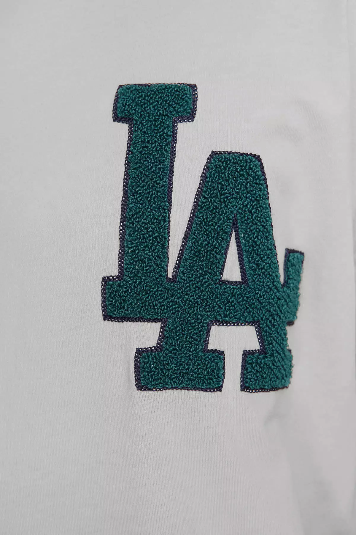 Crew Neck Embroidery T-Shirt