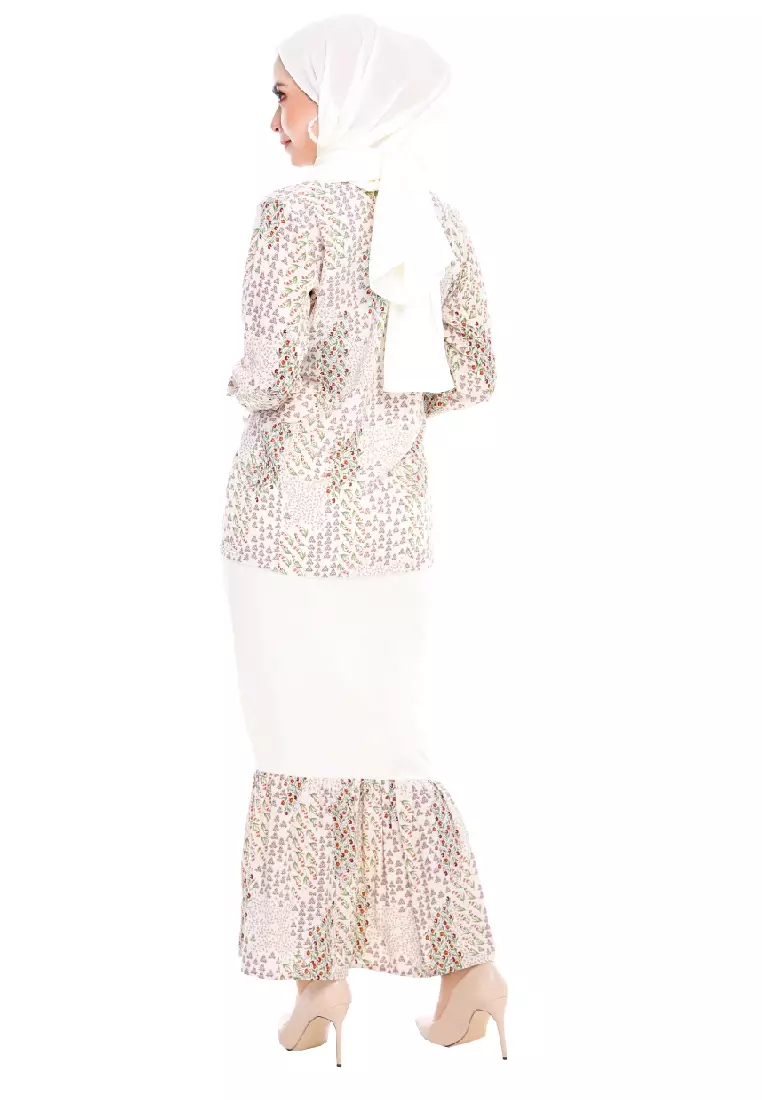 Anggun Casual Wear Modern Muslimah Fashion Blouse Skirt Cream Nude