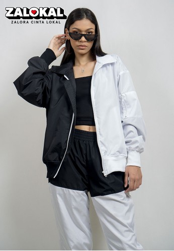 Jual Ocwa Studio Ocwa Joker Bomber Jacket Black White Original Zalora Indonesia