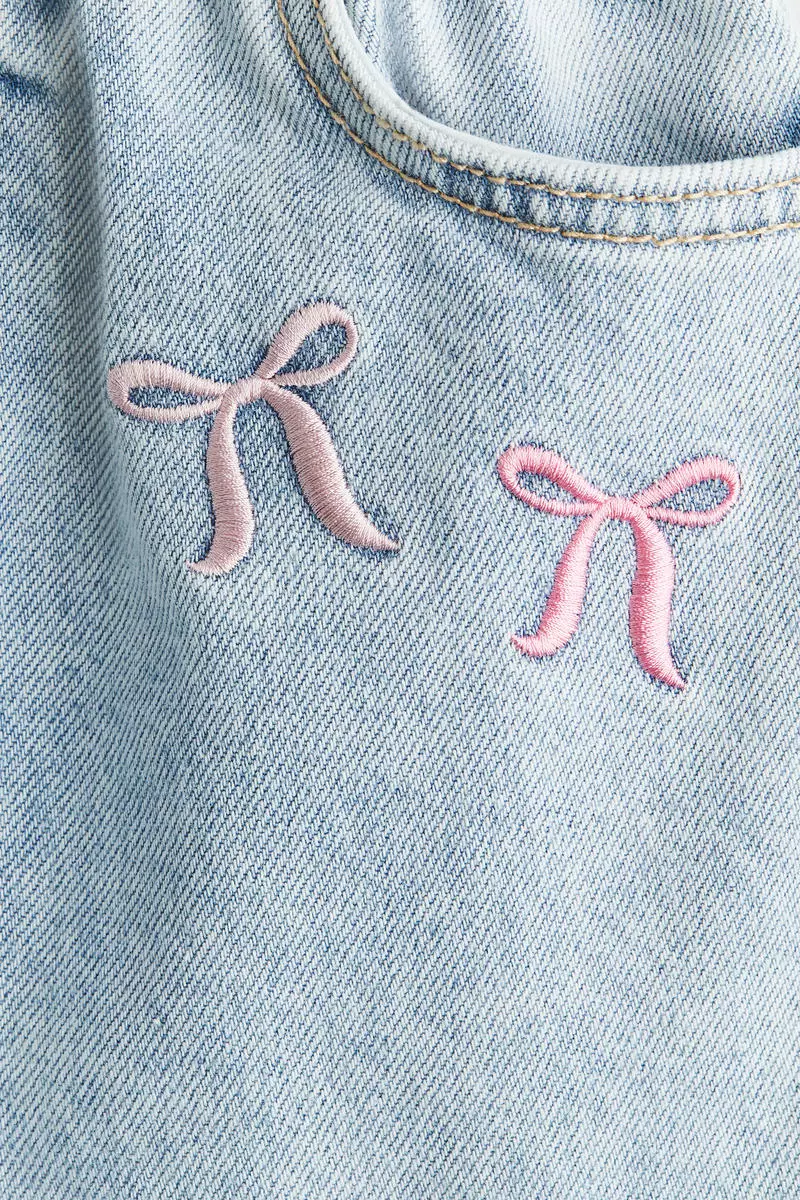 Loose-fit denim shorts