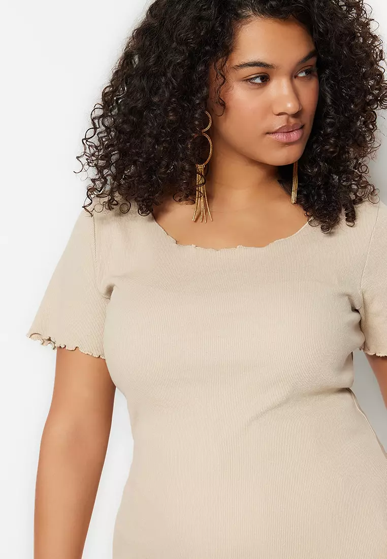 Ribbed Knitted U-Neck T-Shirt