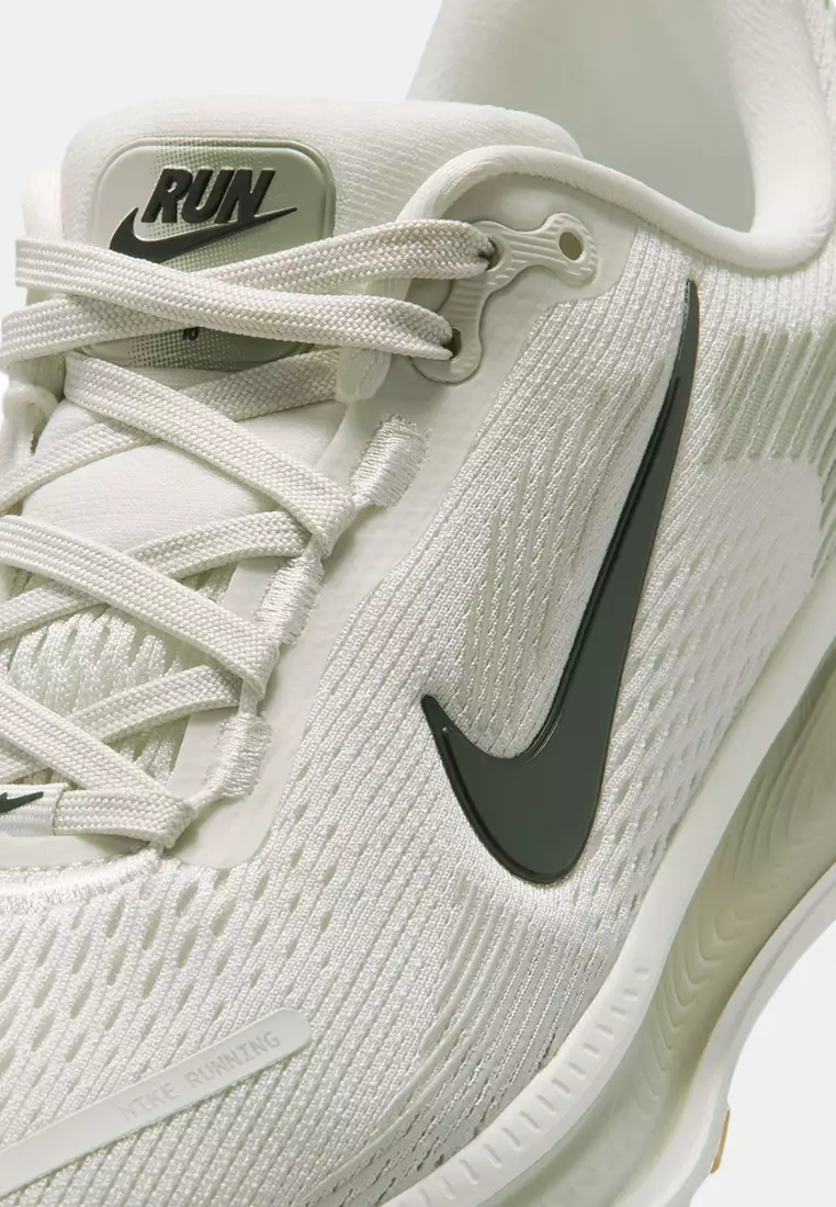 Nike Vomero 18