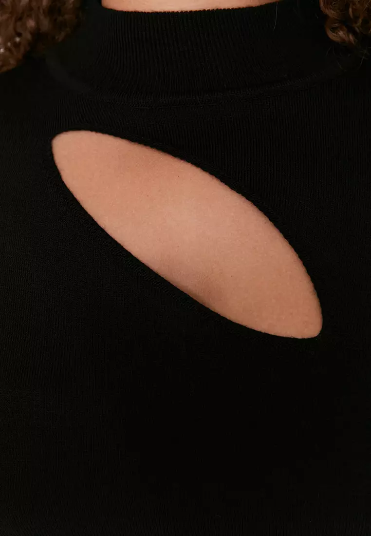 Plus Size Cut Out Top & Elastic Pants Set