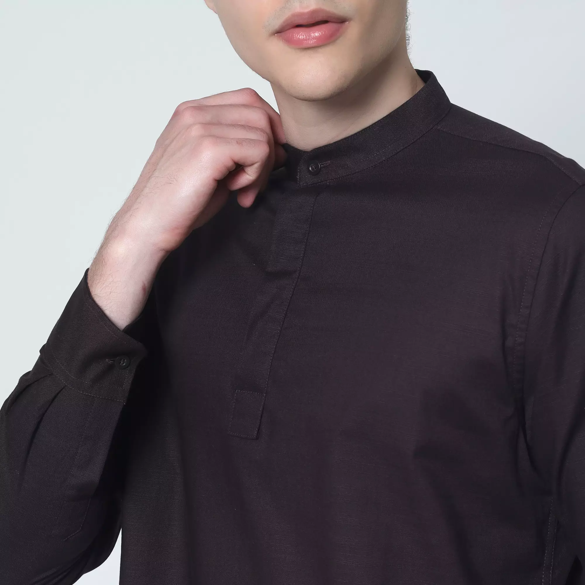 Cotton Well Oman Henley Shirt Coffee│Kemeja Koko Basic Lengan Panjang Coklat Tua Kopi