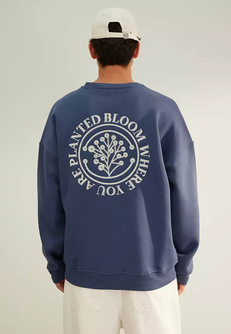 Embroidery Fleece Sweatshirt