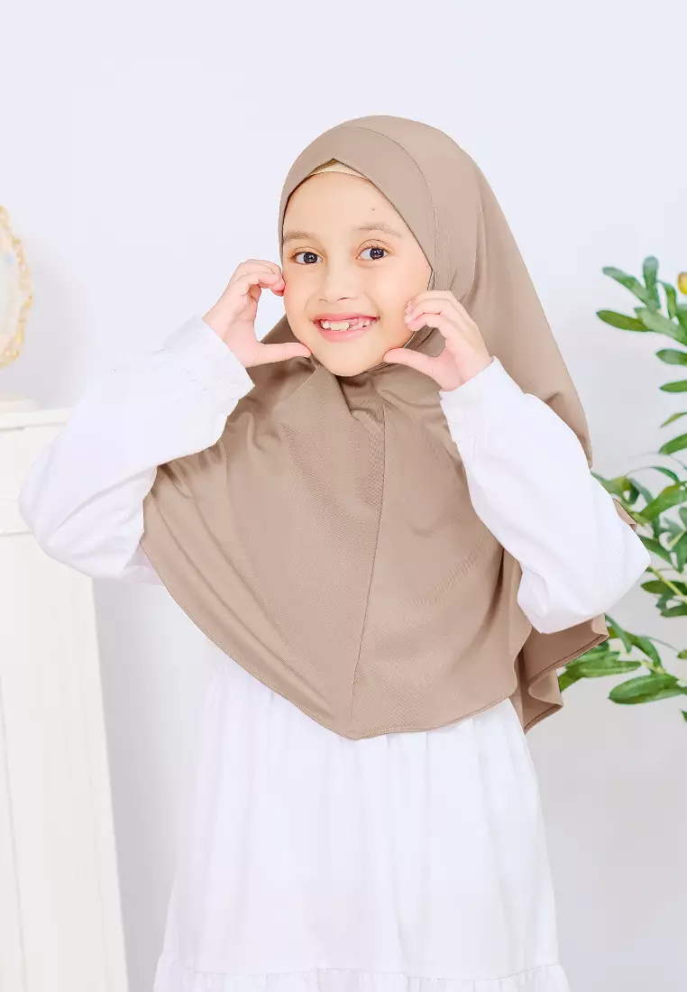 Cotton Bee - Jennaira Bergo Dagu | Hijab Instan Anak Non Pad - S