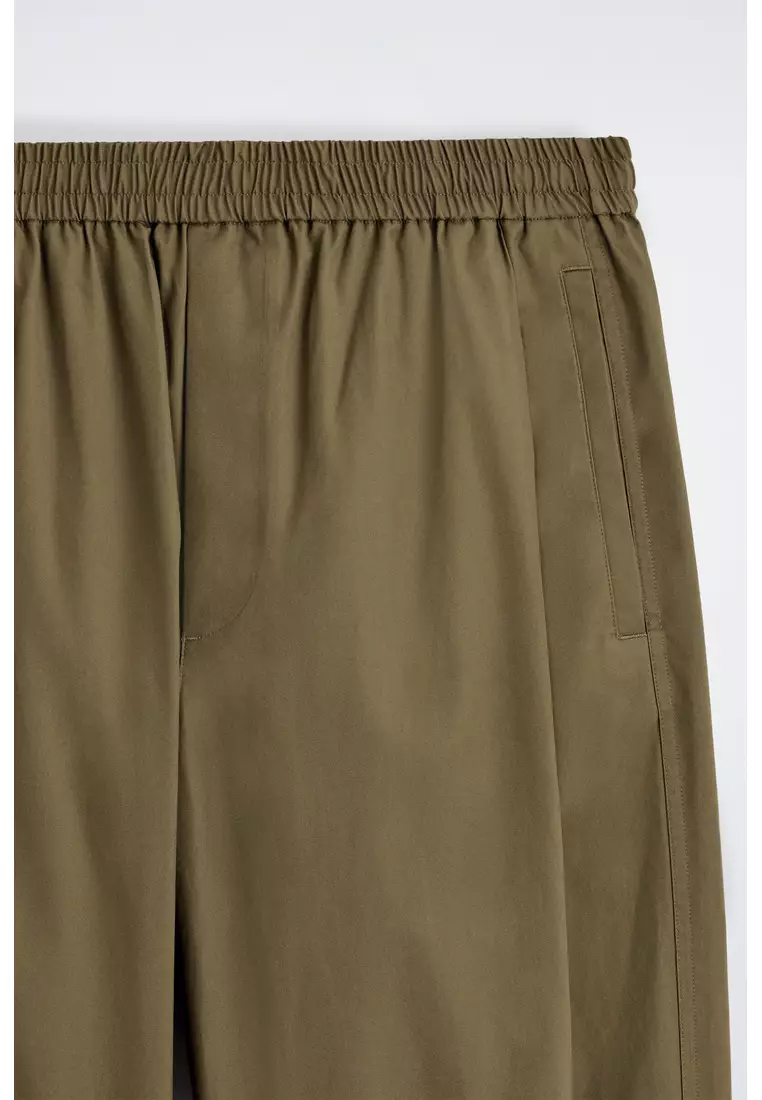 CROPPED ELASTICATED RELAXED-FIT WIDE-LEG TROUSERS