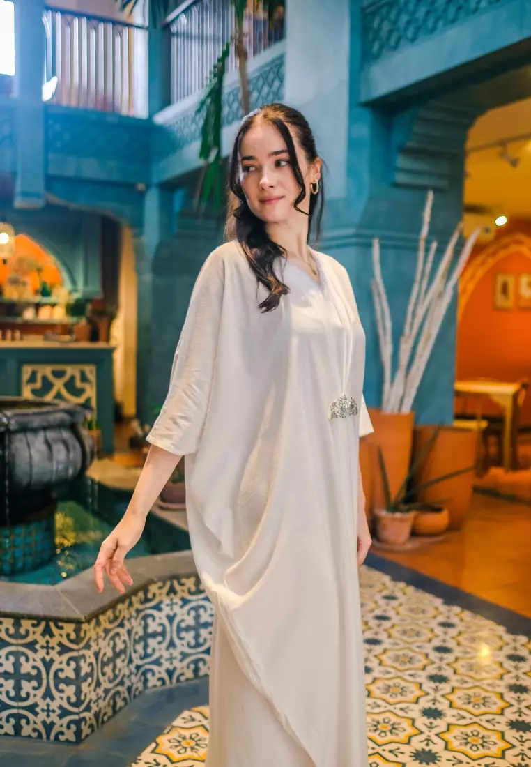 Urban Exchange Saira Kaftan White - Gamis Kaftan Putih Lengan 3/4 Warna White