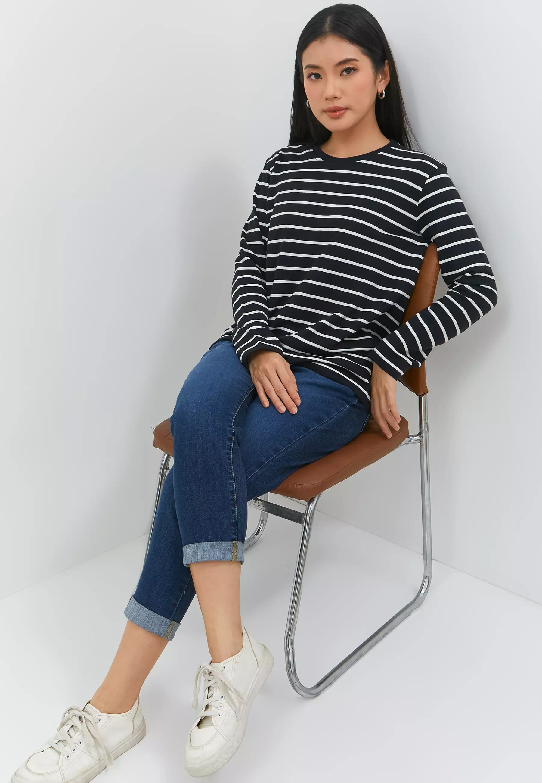 Hyein Black T-Shirt (G.71220)