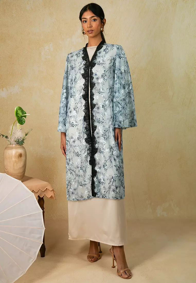 Ilayana Lace Kebaya With Inner Dress