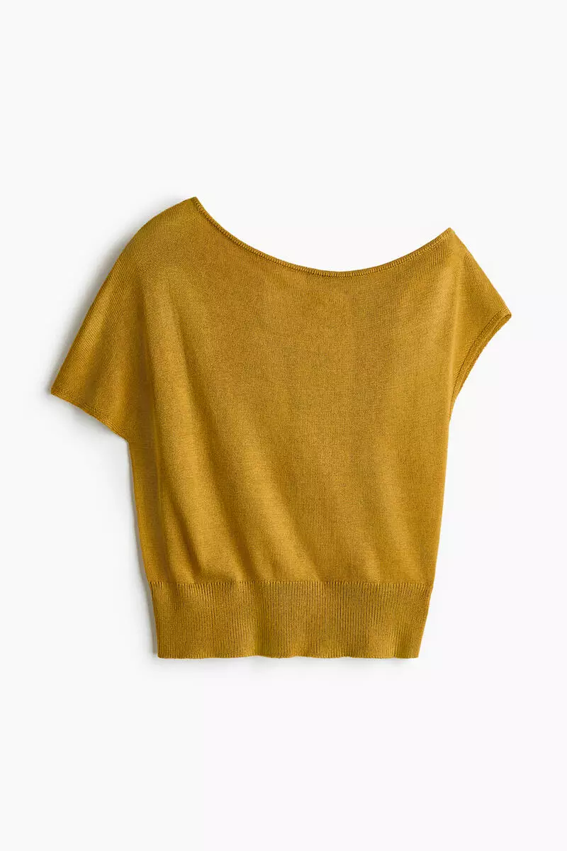 Fine-knit one-shoulder top