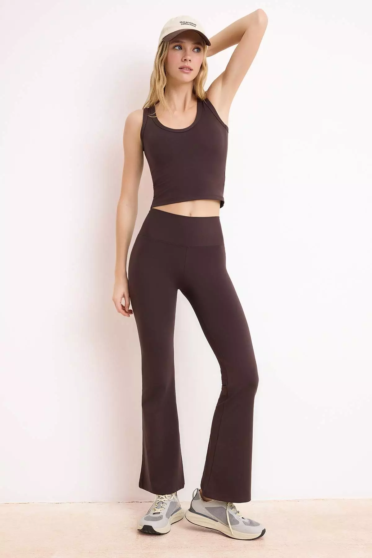Brown Brushed Soft Fabric Flare/Spanish Leg Knitted Sports Leggings Thmss26Ty16