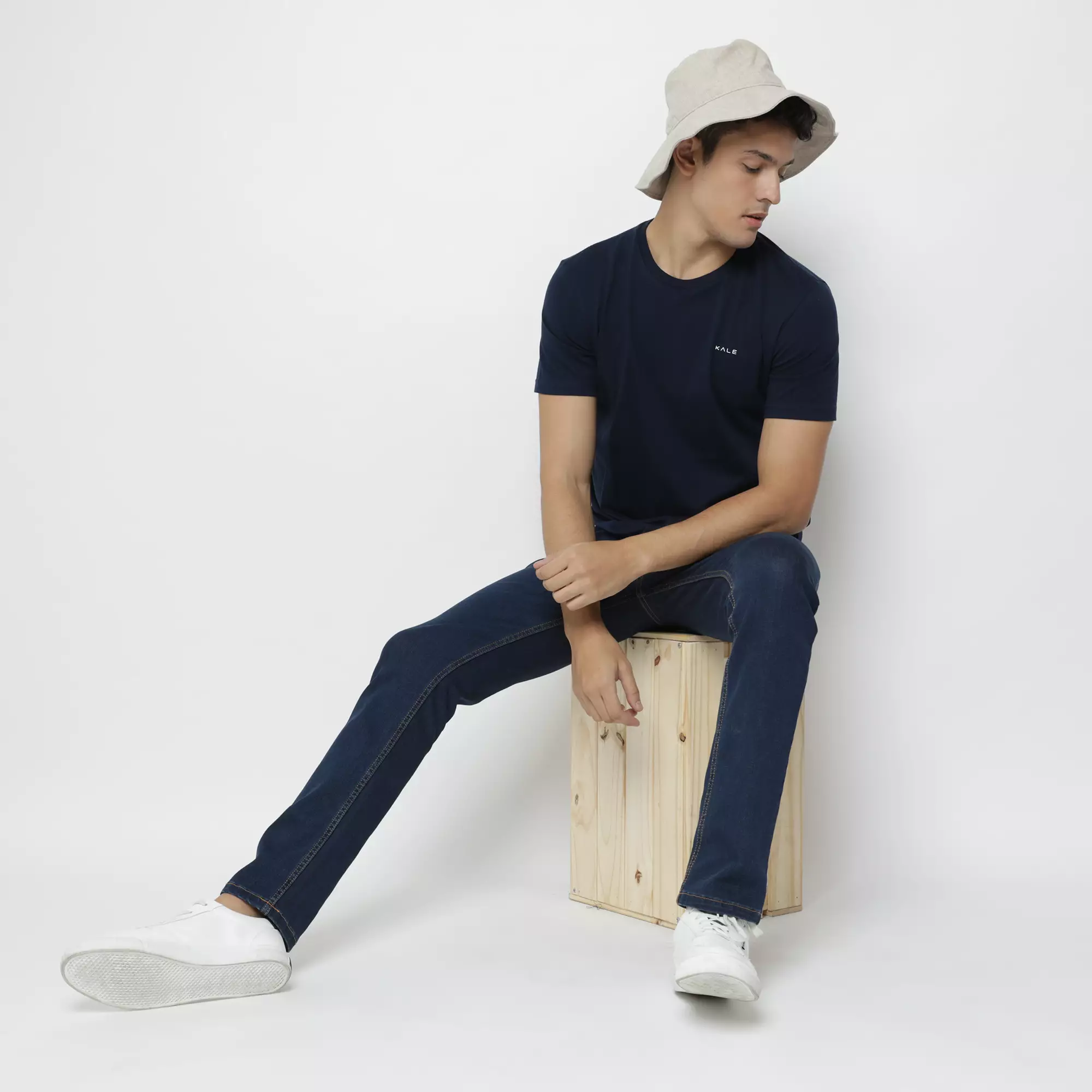 Kale Arion Navy / T-Shirt Pria Lengan Pendek / Unisex