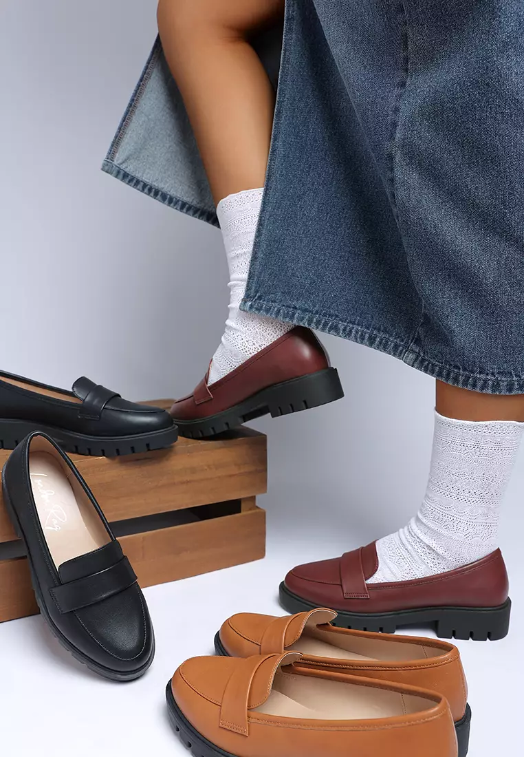 Sepatu Loafer Tebal Kulit Imitasi Warna Burgundy