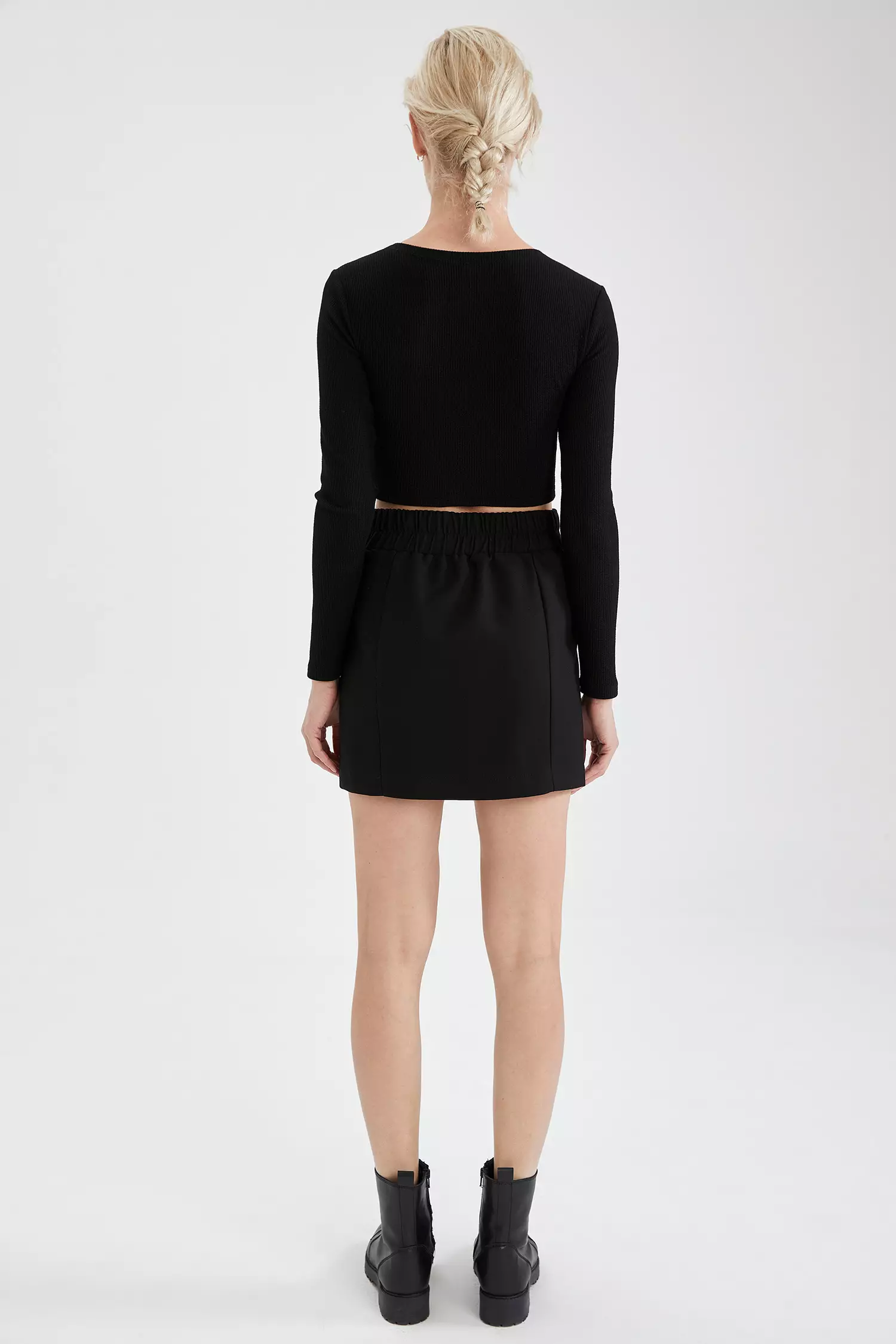 Slim Fit Woven Mini Skirt