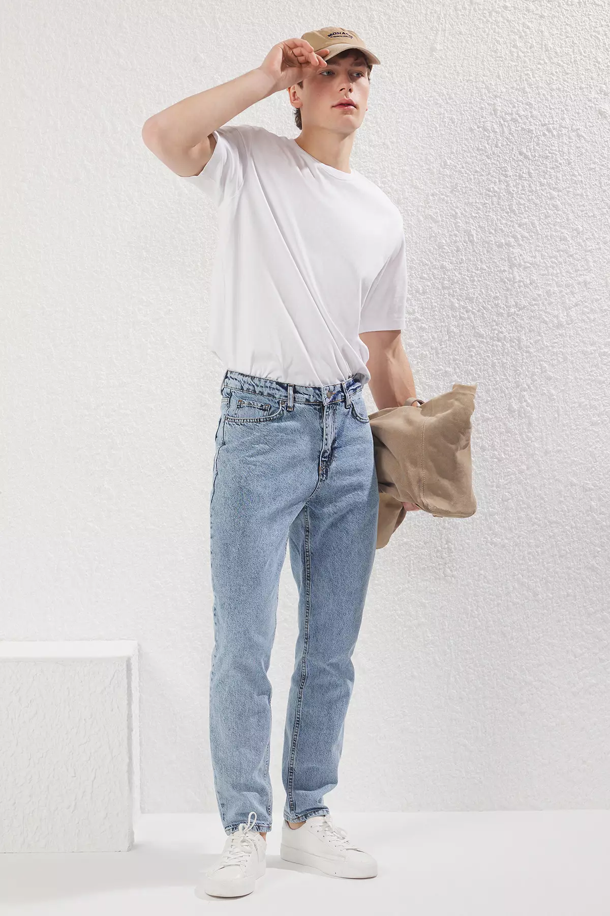 Blue Essential Fit Jeans Jeans Tmnaw23Je00104