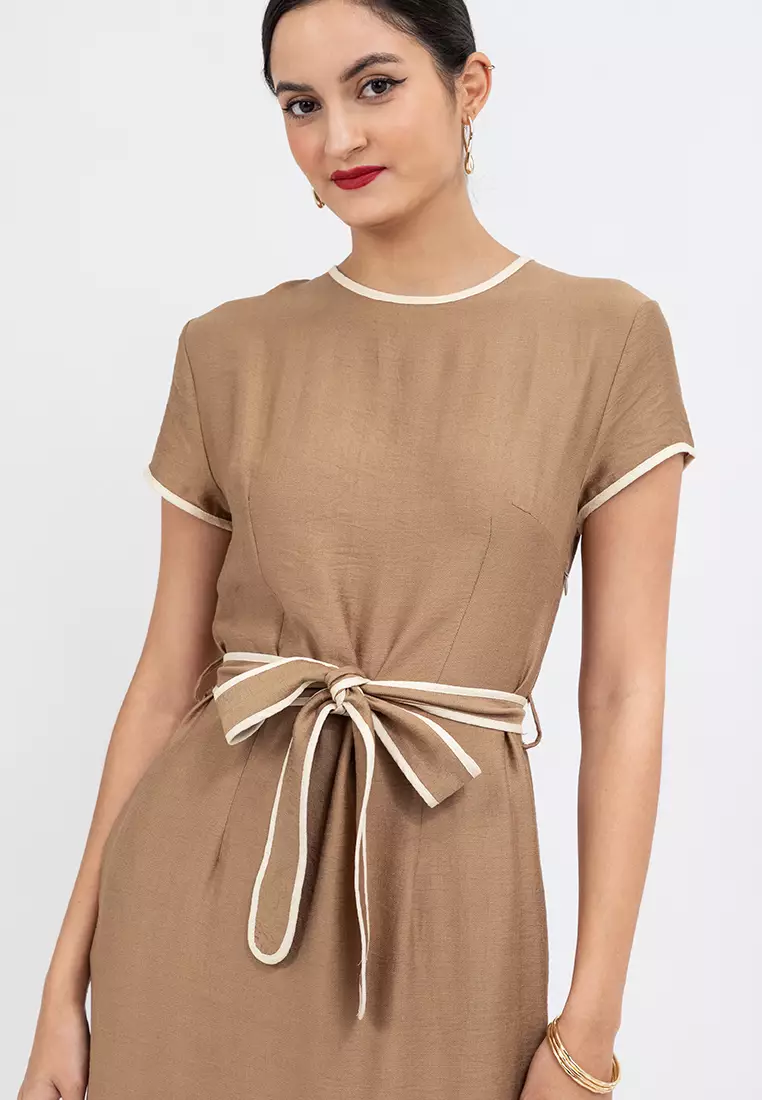 DELINYA Outlined Trumpet Dress