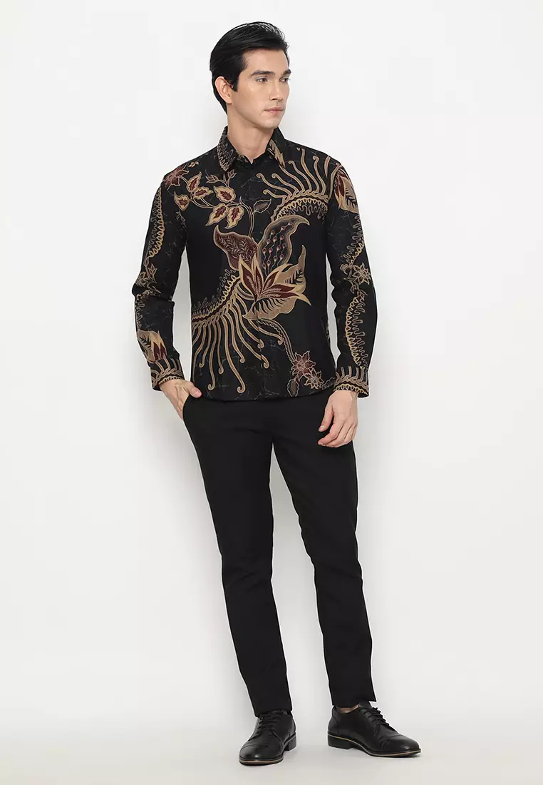 Kemeja Batik Pria Slimfit Senapati - Black/Brown
