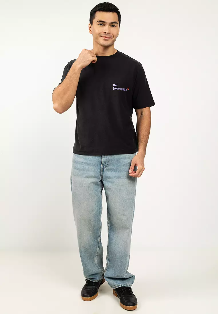 Cropped Fit Graphic T-Shirt