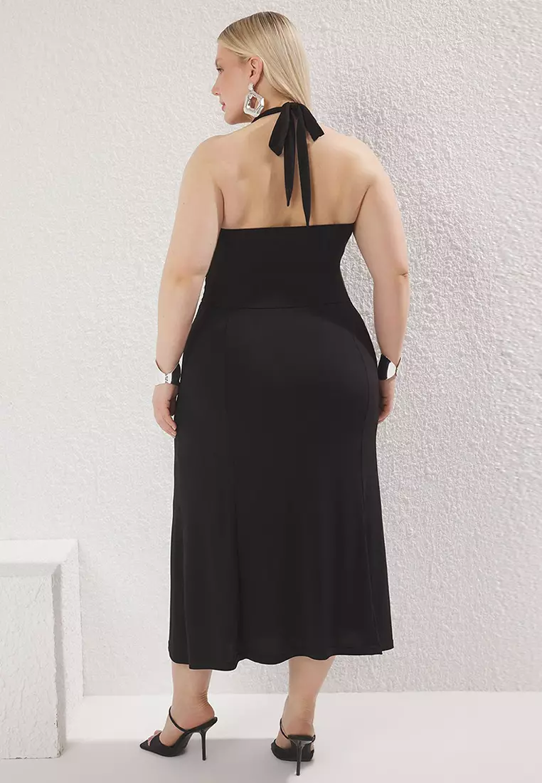 Black Halter Neck A-line Knit Plus Size Dress TBBSS25AH00177