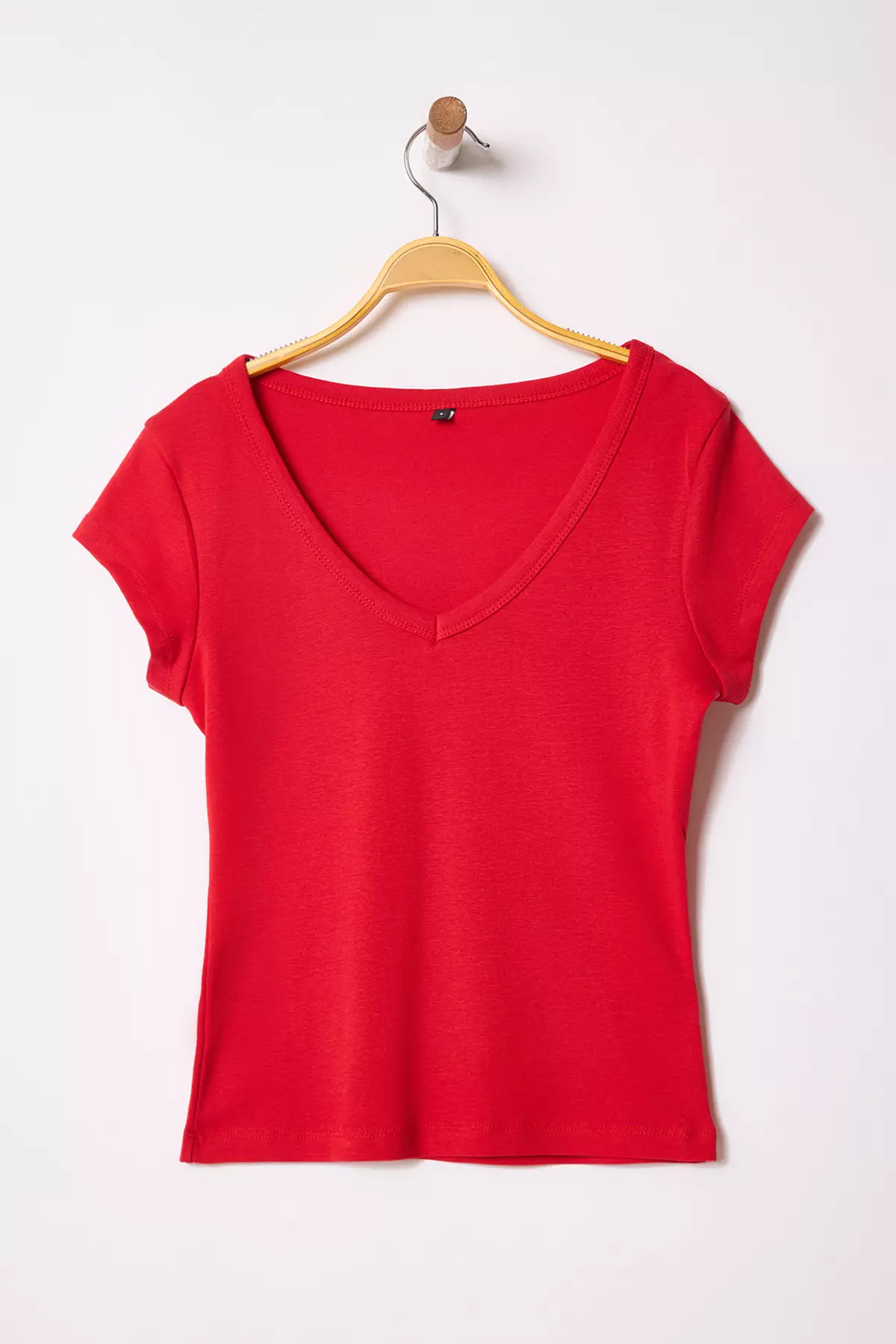 Red V-Neck Fitted/Body-Sitting Knitted Blouse Twoss25Bz00208