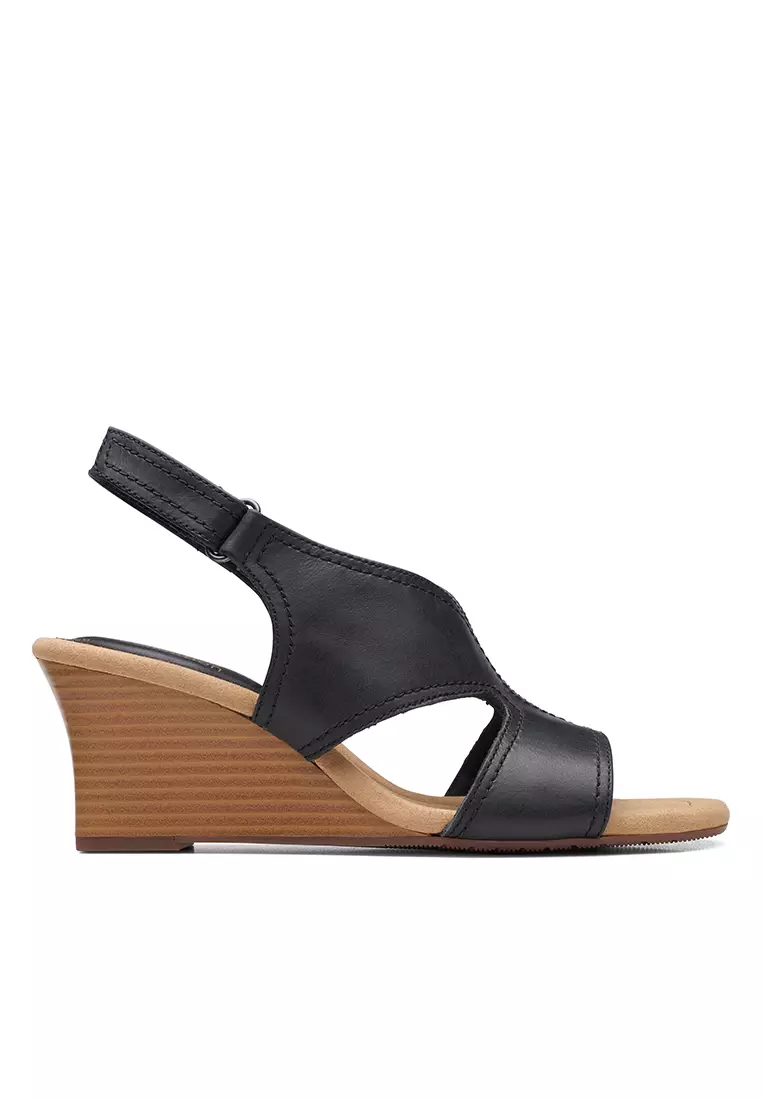 Discount on Clarks  shoes - SKU: Kyarra Aster Wedges Black