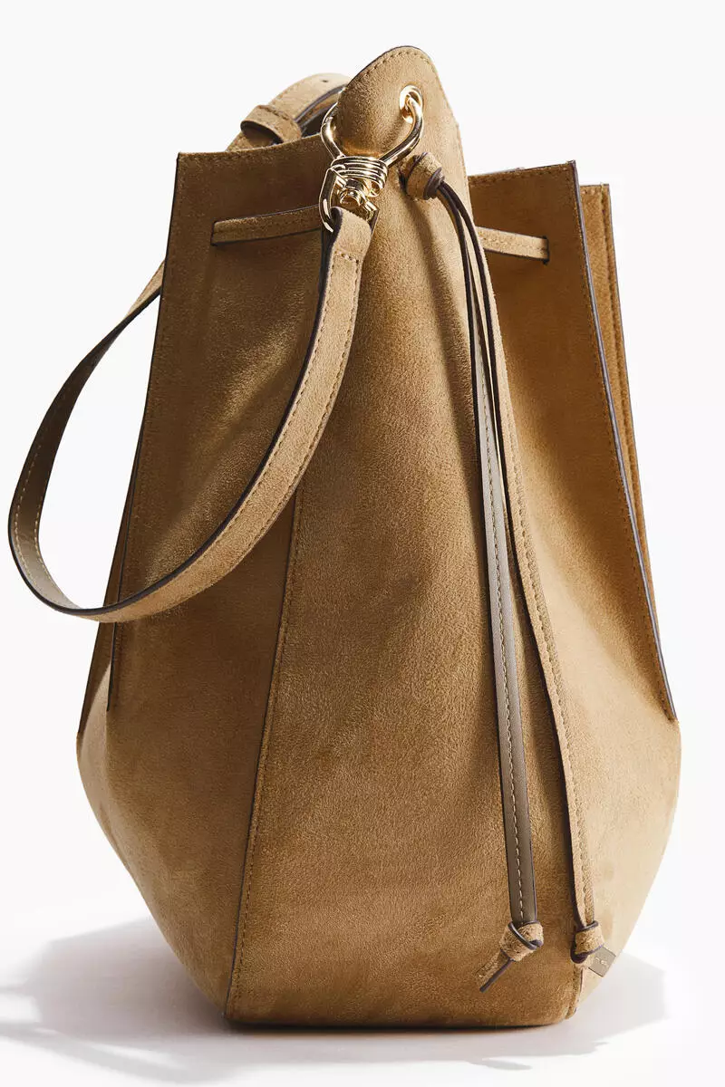Pleated shoulder bag