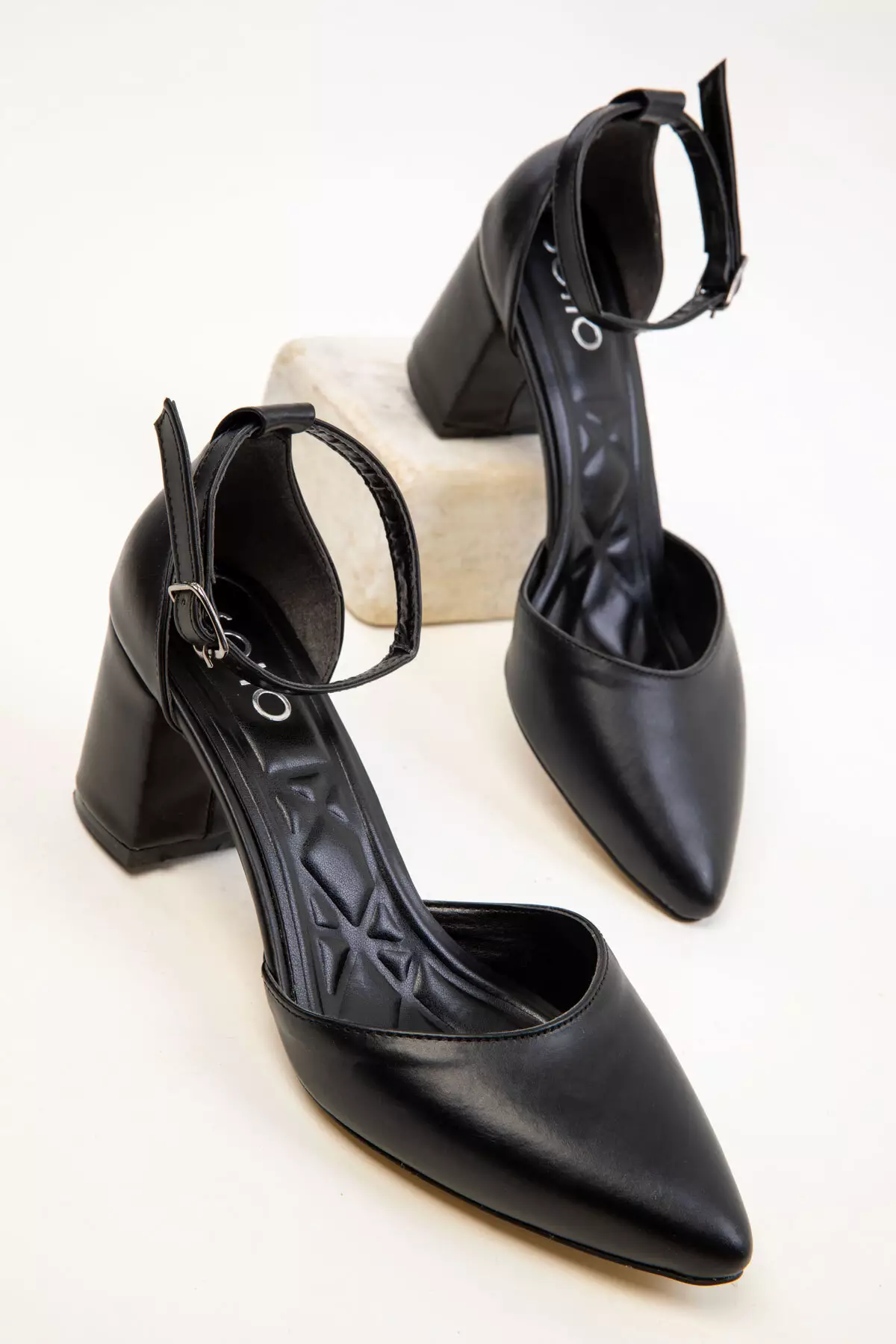 Black Women's Classic Heeled Shoes 16823