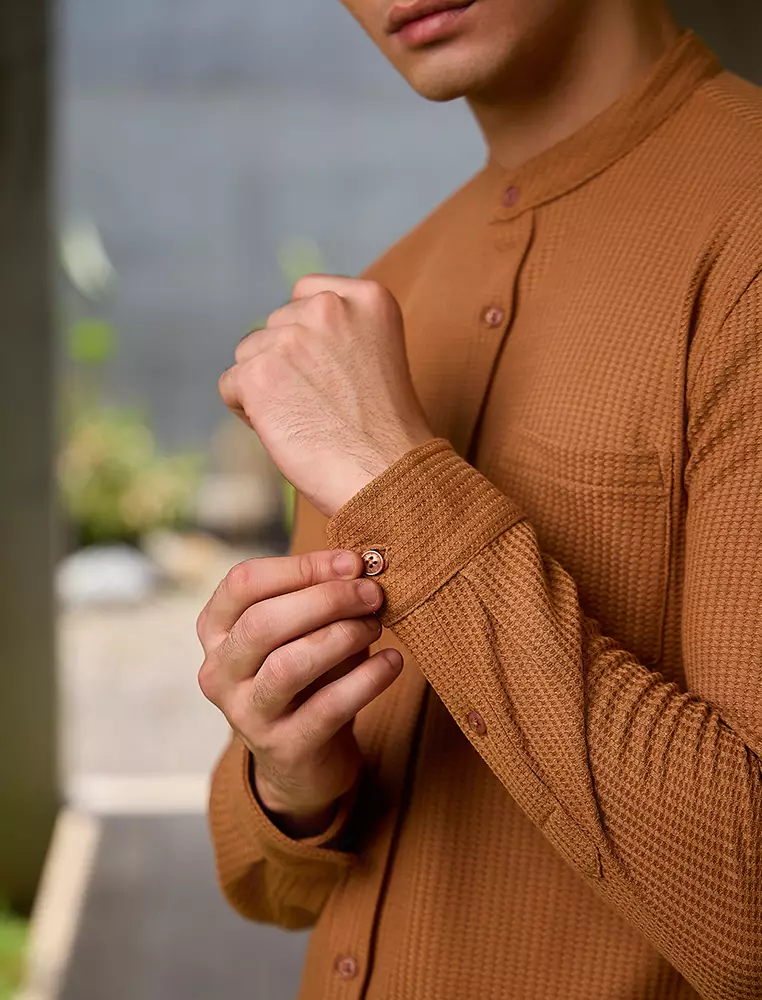 OXCON kemeja Tangan Panjang Waffle Kerah Collarless Teracotta