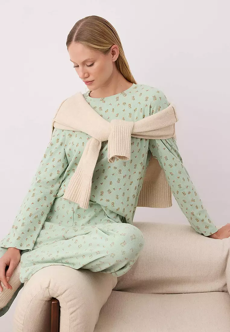 Floral Ribbed Knitted Pajama Set