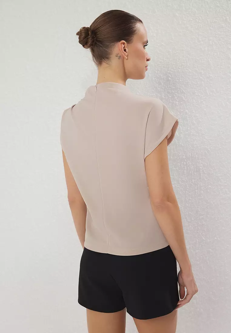 Stone Fitted/Body-Sit Accessory Detail Draped Elastic Knitted Blouse TWOSS25BZ00044