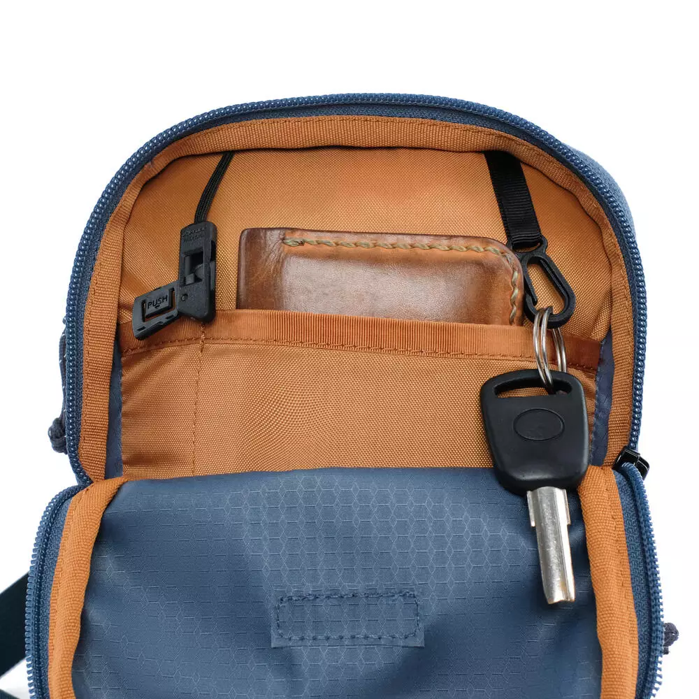 Eiger Brakiyura Travel Pouch Vertical