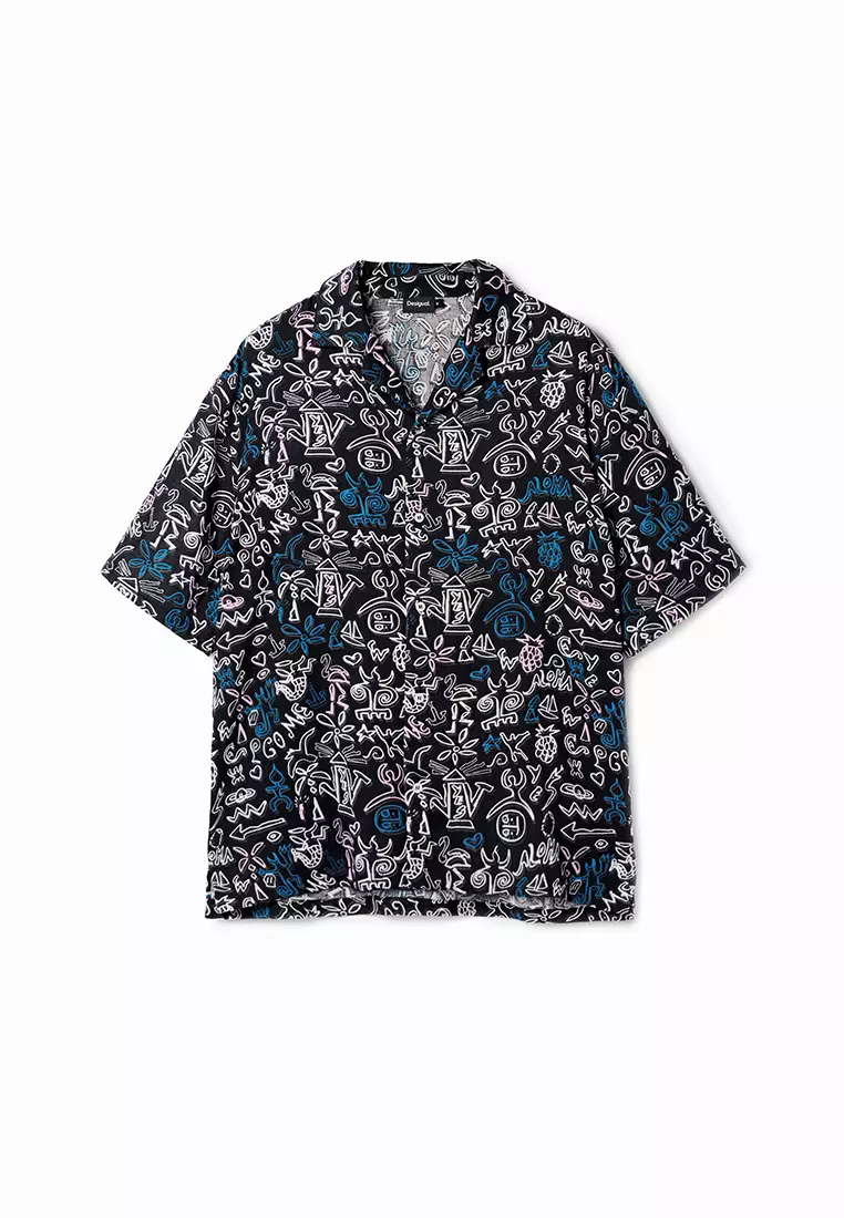 Desigual Man Shirt with contrasting illustrations.