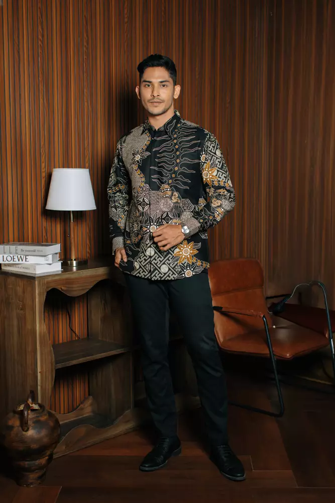 Arvian Black Kemeja Batik Slim fit Tricot Pria Katun