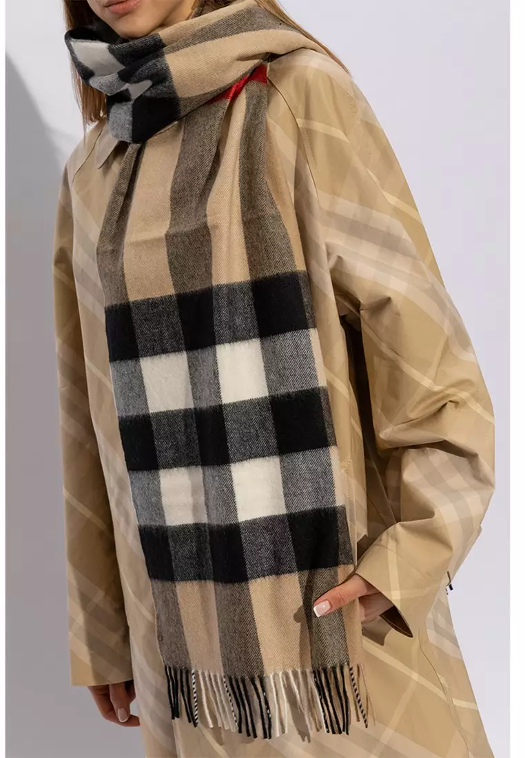 Buy Burberry Vintage Check Scarf in Archive Beige for UNISEX
