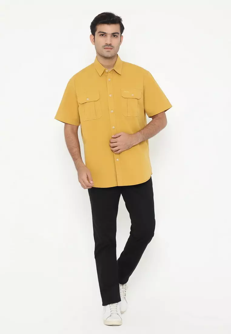 POLICE Kemeja Polos Cotton Kantong Dua Regular Fit Pria