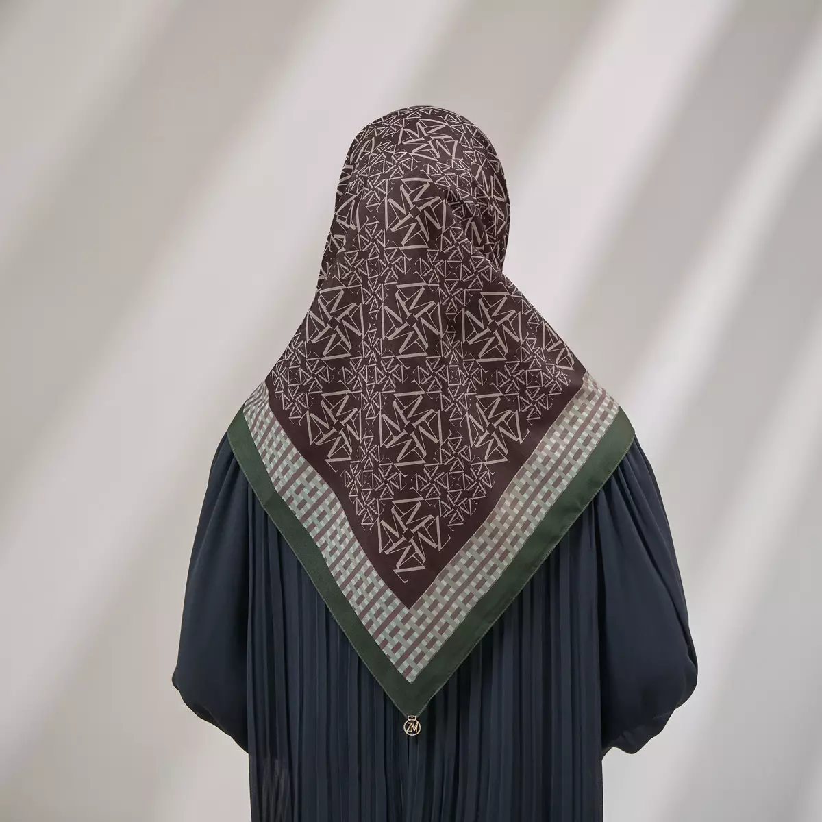 [INCLUDE HARD BOX] ZM Zaskia Mecca - Lambang Maroon Monogram Series Ultrafine Voal Scarf - Hijab Premium Square Motif Kerudung Segi Empat