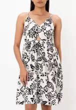 Black/AOP:Paisley flower