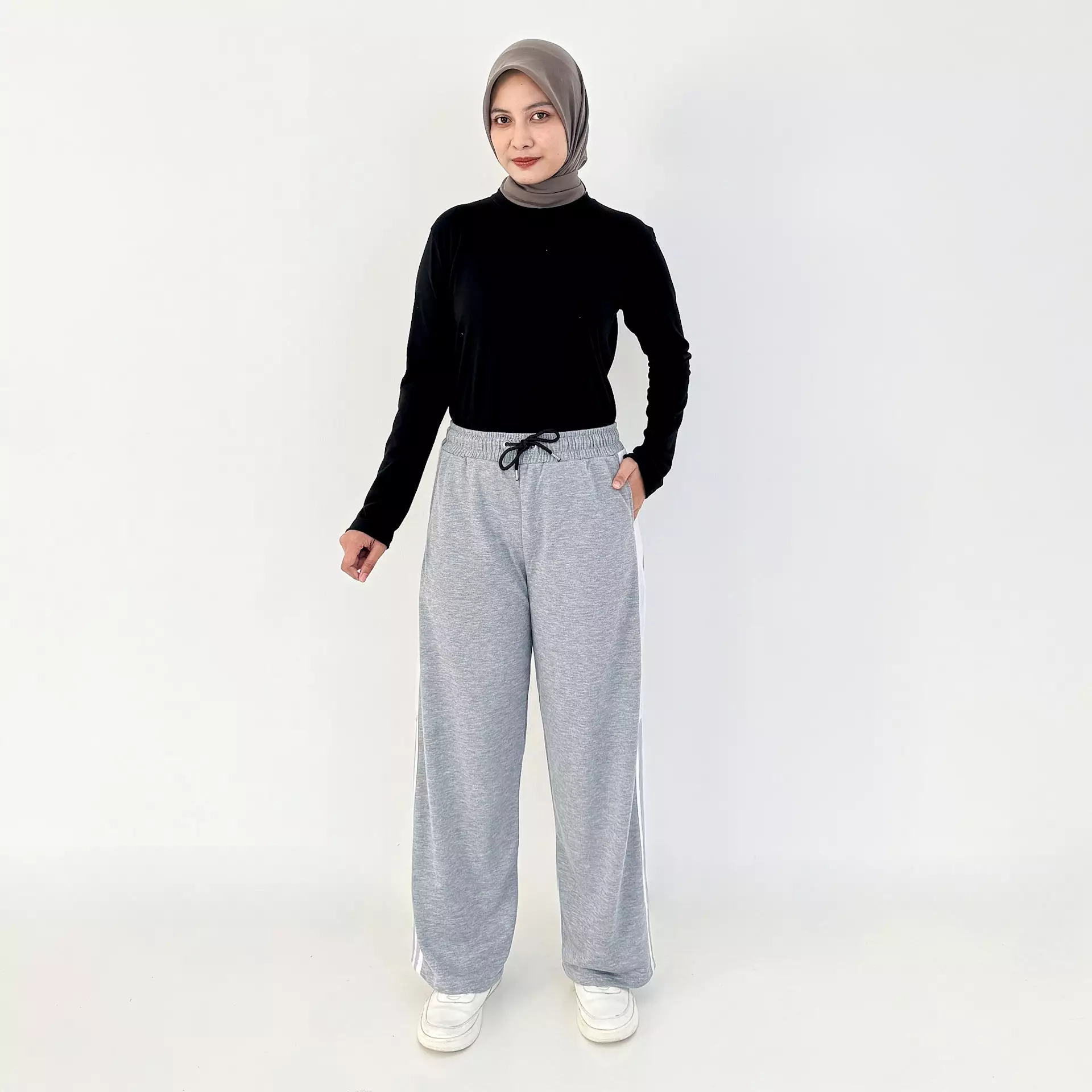 Celana Panjang Wanita - GITA SPORTY PANTS [ABU MUDA]
