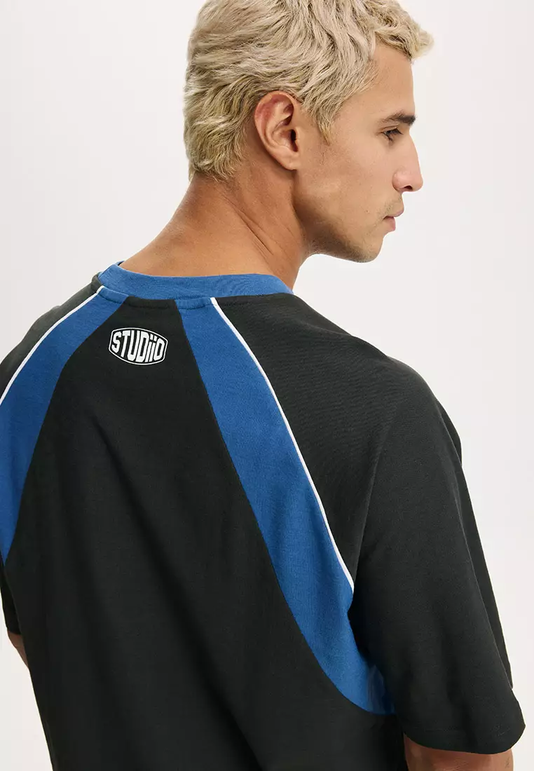 Cropped Fit Graphic T-Shirt